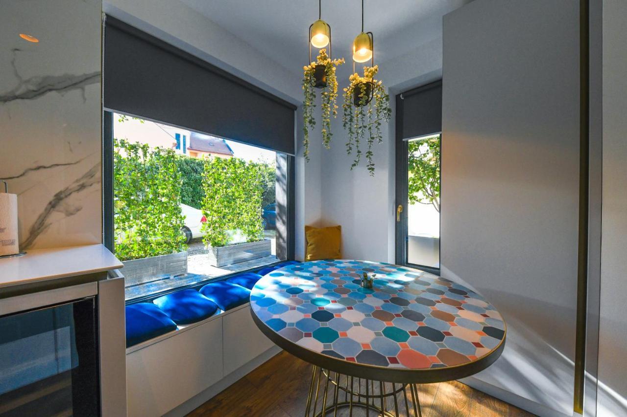 Designer Apartment In The City Center Cluj-Napoca Exterior foto